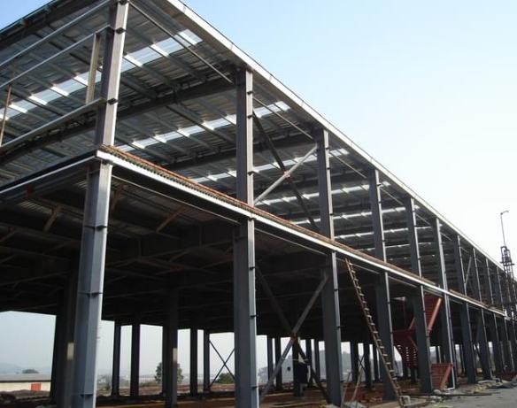 宁夏钢结构厂房是一种新型的工业建筑，具有许多优点