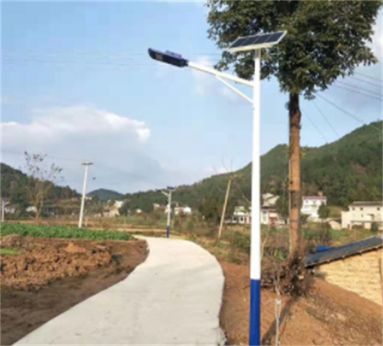 太阳能路灯在陕西市区道路普及安装