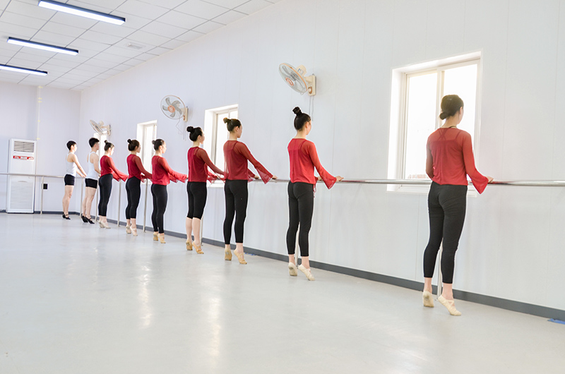 舞蹈专业艺考如何提升舞蹈基本功？
