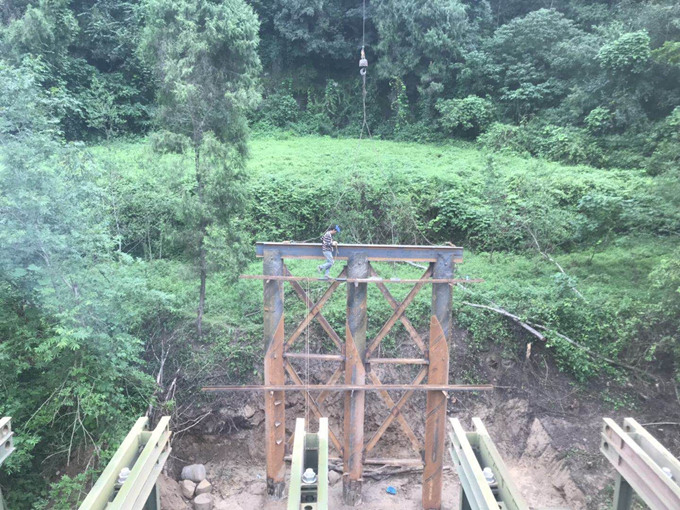 科建钢栈桥厂家 钢管桩桥台施工中