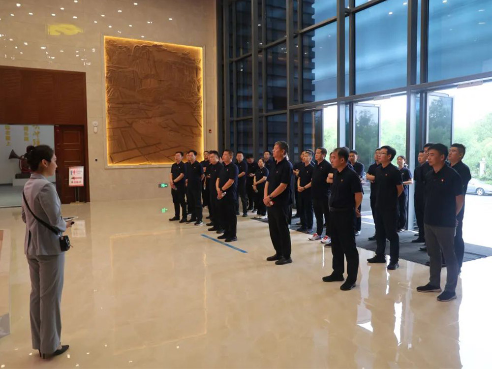坚守初心,永葆清廉;严明党纪,筑牢防线
