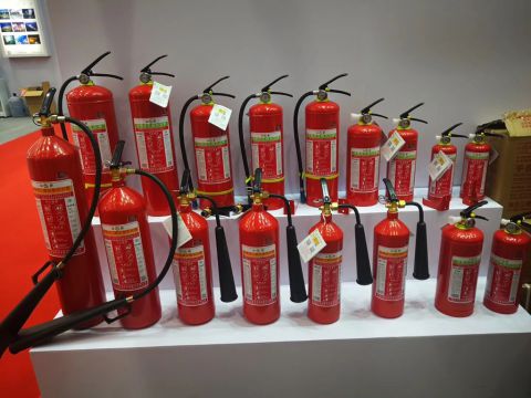 家中应常备哪些四川消防器材？