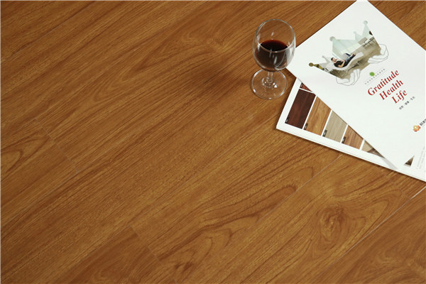 纯实木地板与强化复合地板生产都有哪些区别呢?小编带大家了解。