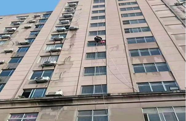 襄城區政府辦公大樓外墻清洗