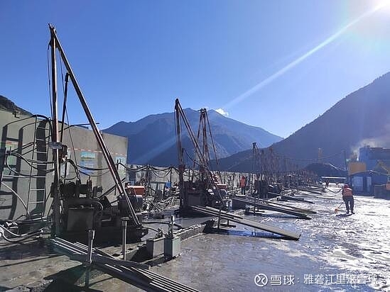 雅砻江两河口混合式抽水蓄能电站上库进出水口岩坎段帷幕灌浆顺利完工
