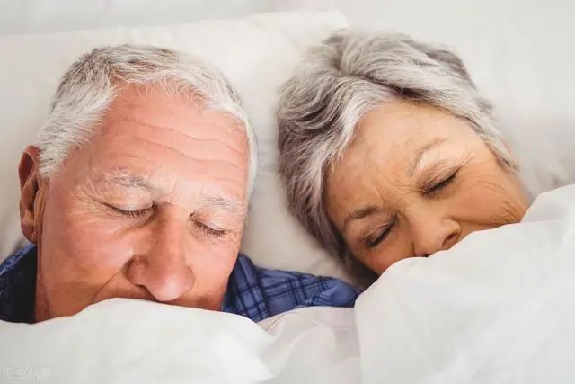 老年人睡好觉的重要性