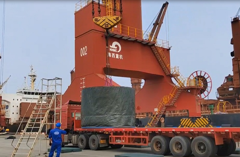 宝鸡天联汇通集团出口伊拉克鲁迈拉油田DN200 RTP管线已成功在国内港口装船！