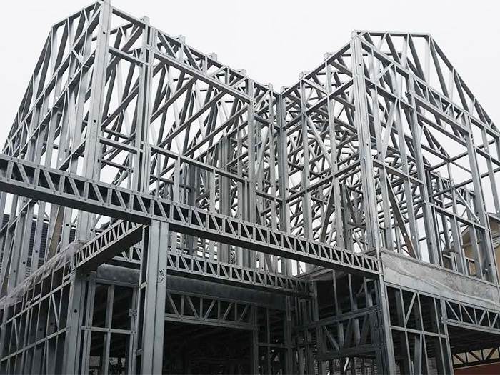 轻钢结构和重钢结构都是建筑行业的建筑材料，有很多人分不清它们之前的区别，东鼎钢为大家整理了相关资讯！