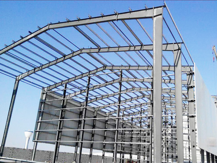 东鼎钢结构告诉您钢结构的维护安装细则！