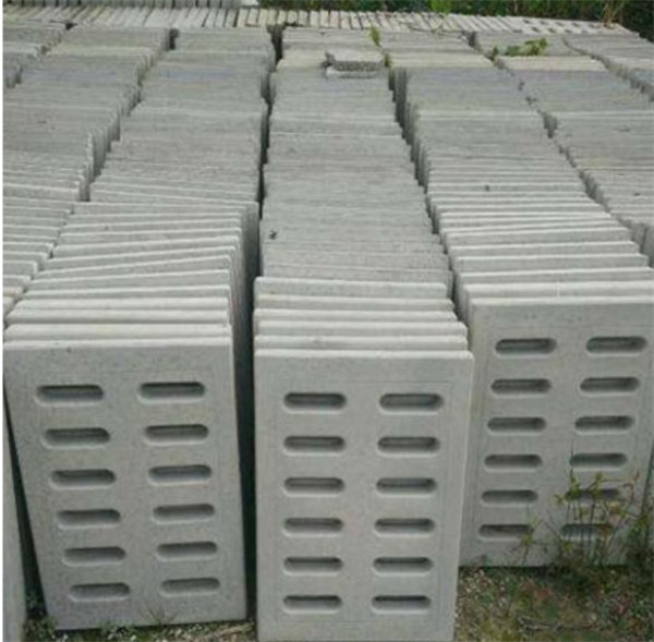 西安水泥盖板与铸铁盖板、钢格盖板的优缺点对比。
