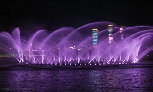 重庆湖面喷泉