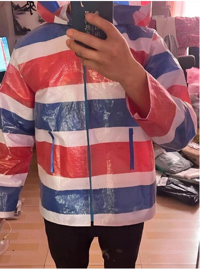 环保编织袋冲锋衣逐渐成为时尚界的热门话题