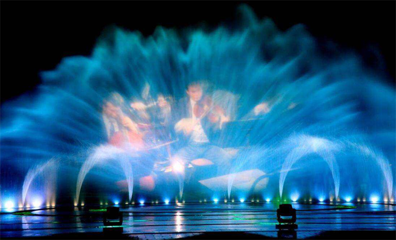 在众多的喷泉水景中怎么做才能让水幕电影更吸引人的眼球