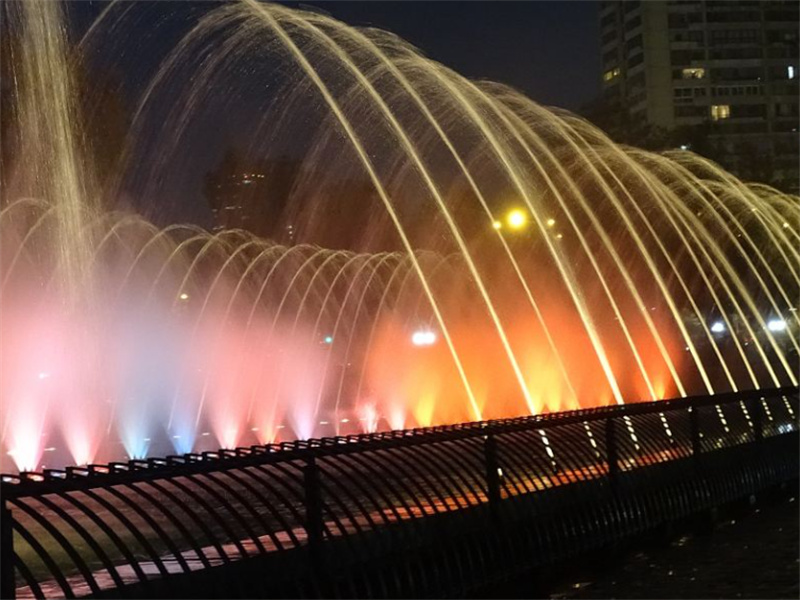 西安水景喷泉：让你沉浸在迷人的水幕..中