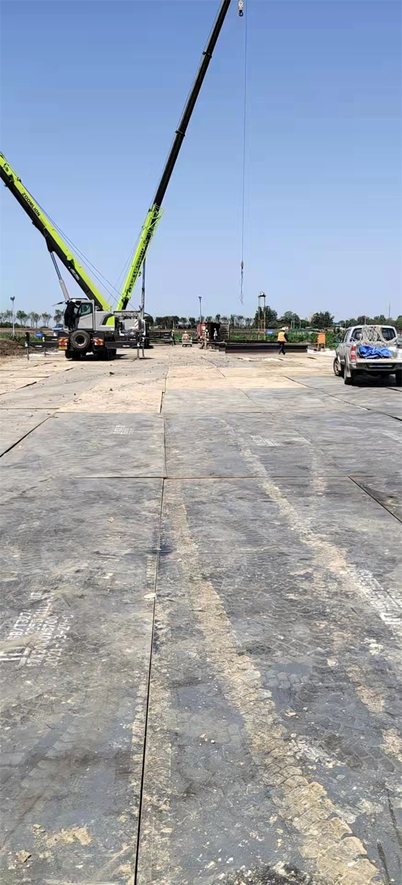 济南铺路钢板现场图