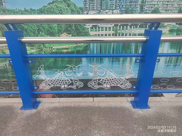运用四川花箱护栏提升城市绿化质量与居民幸福感