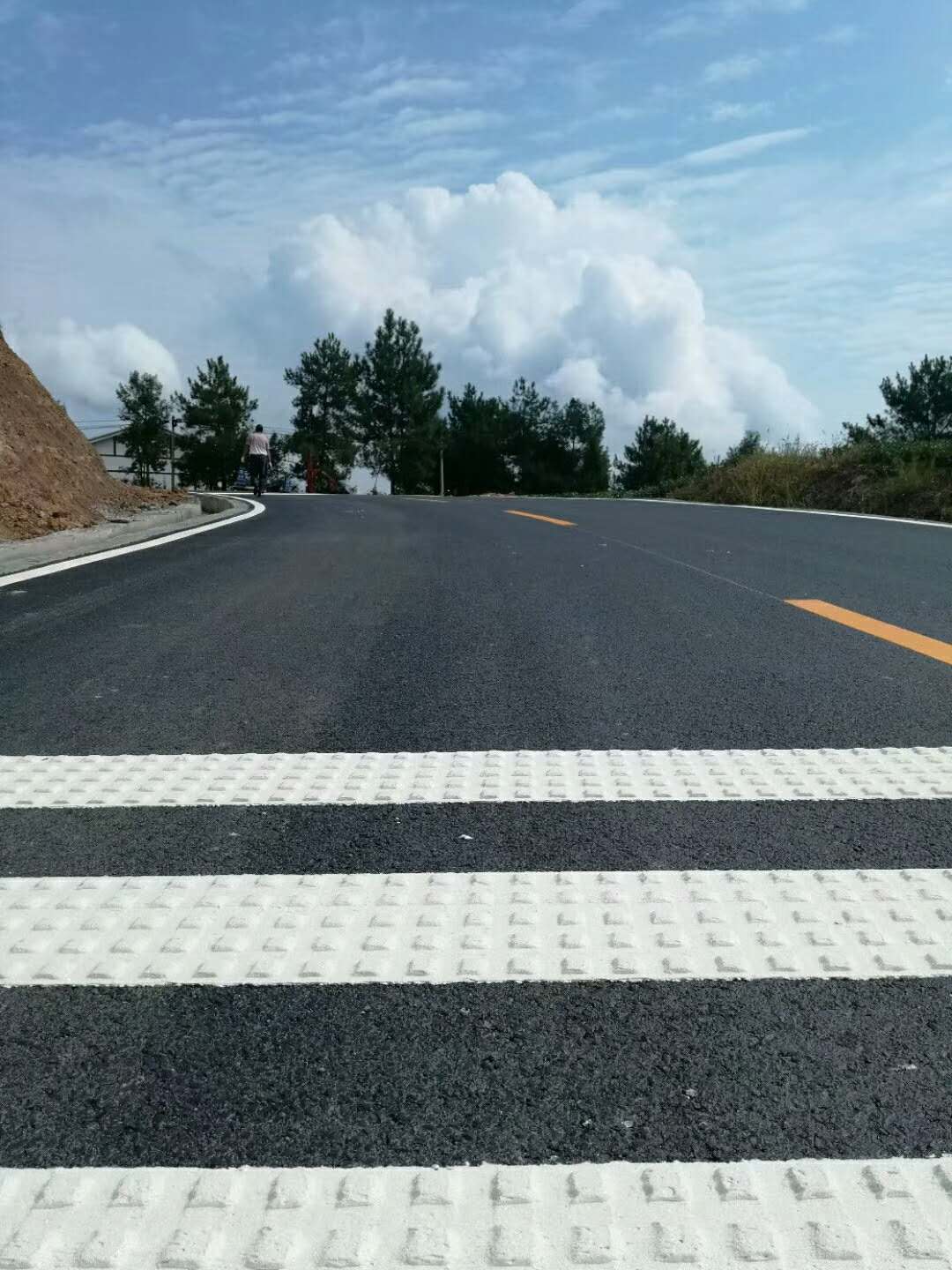 羅江108國道熱熔道路標線及熱熔振蕩標線項目