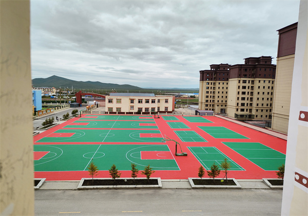 阿坝州若尔盖县某学校悬浮地板篮球场项目