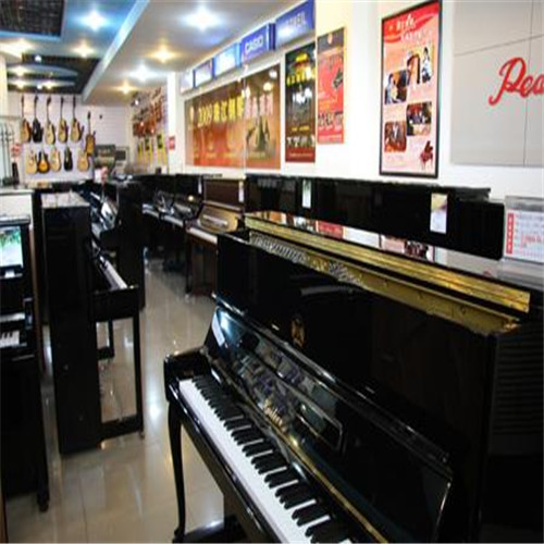 新疆珠江钢琴