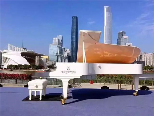 新疆珠江钢琴