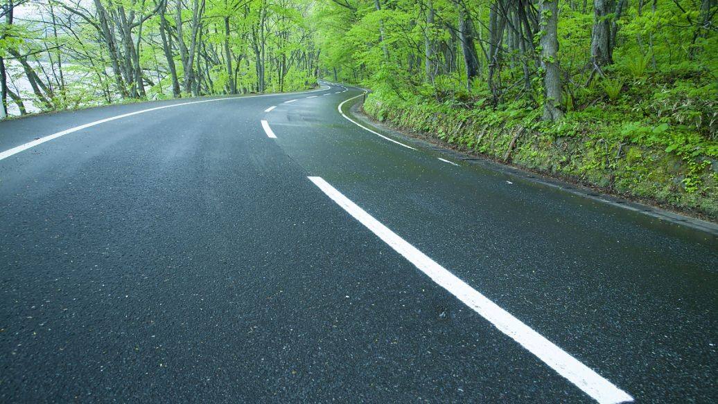 成都瀝青路面施工介紹彩色瀝青路面具有的特性有哪些