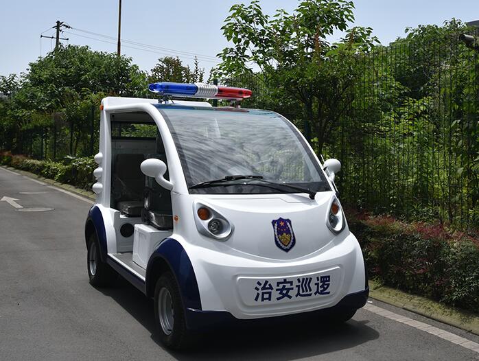 成都校園巡邏車