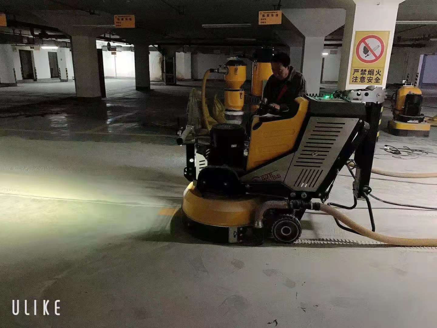 陕西省凤城五路卡地亚小区固化剂地坪施工