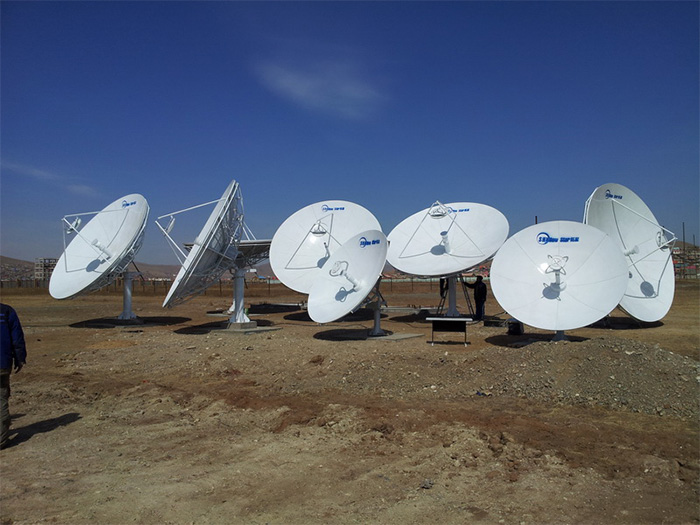 蒙古电视台固定站天线安装案例
