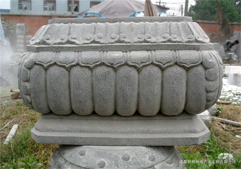 四川石雕厂家介绍在制作安装石牌坊或石牌楼时有哪些注意事项