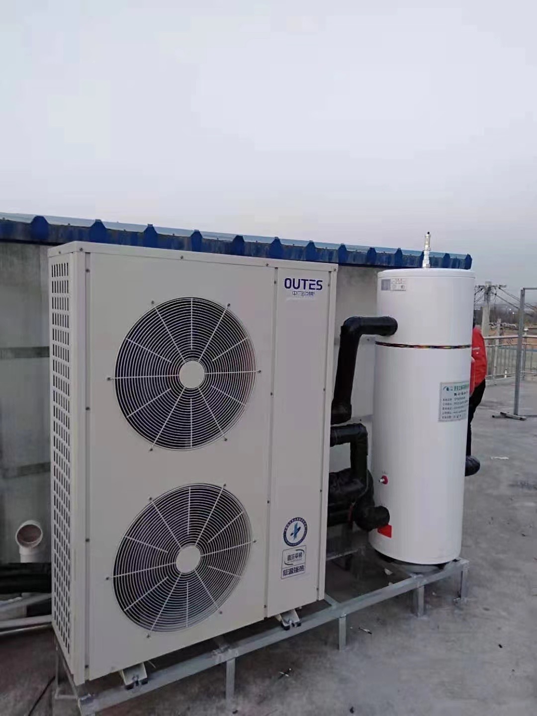 铜川260平家用空气源热泵采暖安装调试完毕