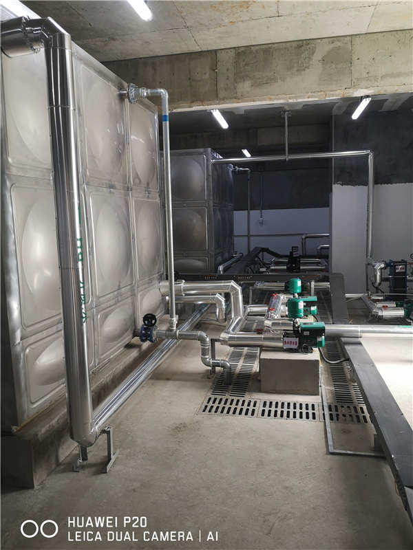 西安地铁六号线车辆段宿办楼太阳能+空气源热泵热水系统