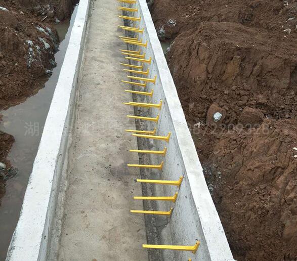 荆门市天城地下管廊有限公司-电缆沟支架安装完工