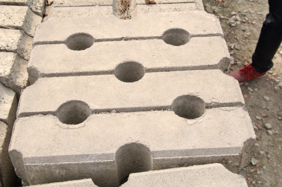 成都仿石路沿石厂区展示