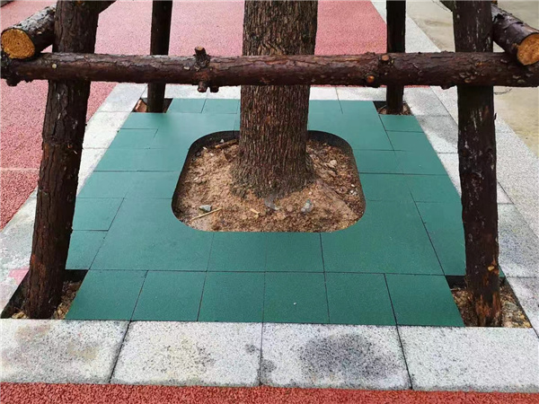 成都砂基透水砖铺设