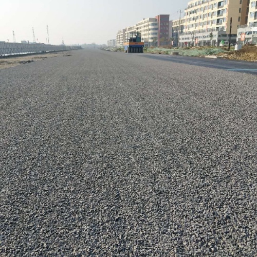 襄阳邓城大道樊西新区路面改造工程-橡胶同步碎石