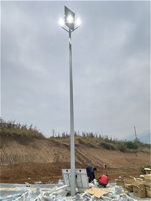 安康石泉县工业园9米和11米太阳能投光灯路灯安装工程