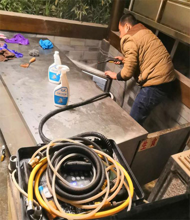 为巴江风情火锅店提供陕西家电清洗业务和空调清洗业务