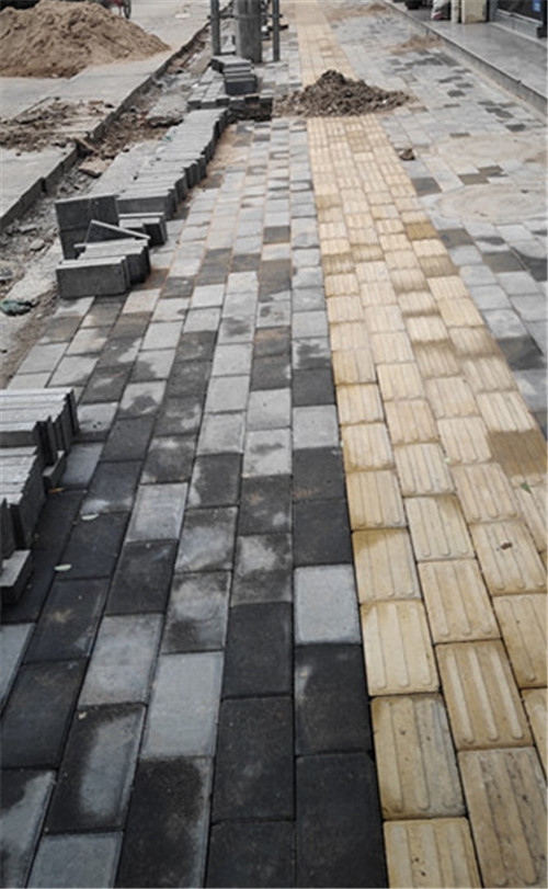 蔡家坡西三路透水砖施工改造升级工程