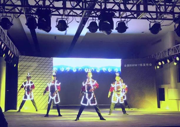 光电科技类舞蹈表演
