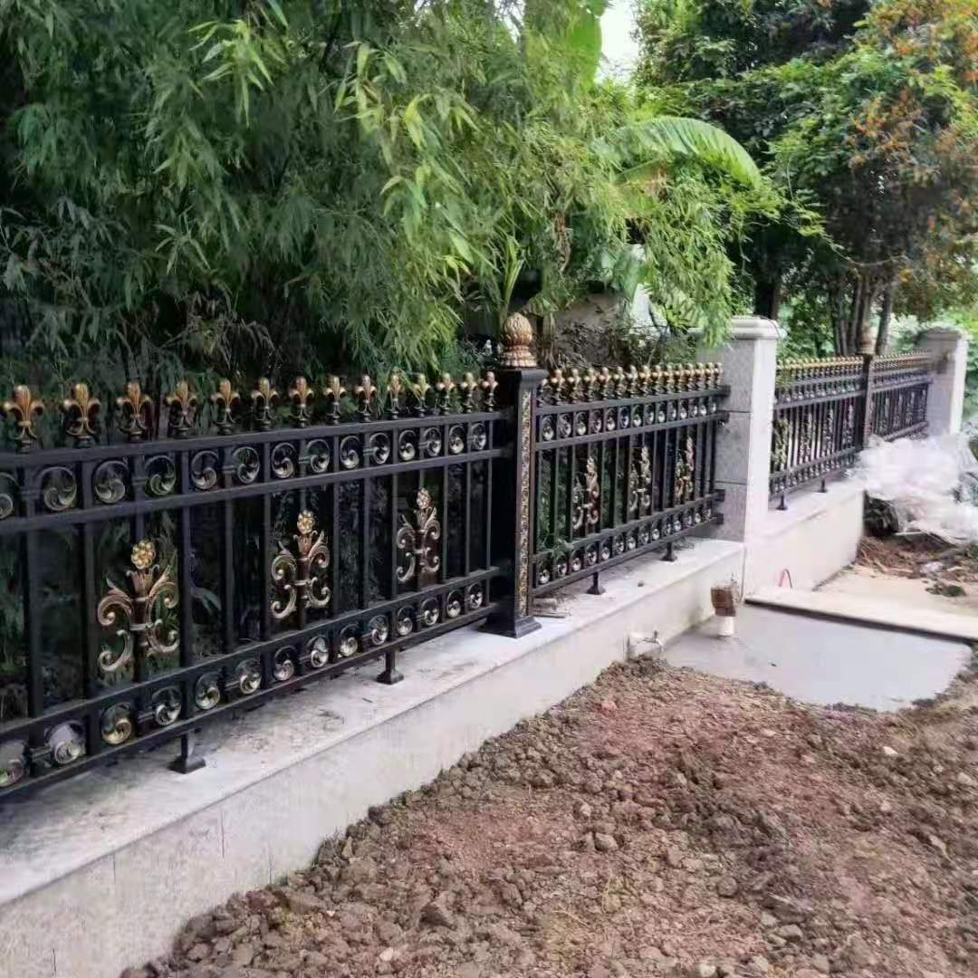 松滋杨林市客户定做铝艺围栏施工完成效果图