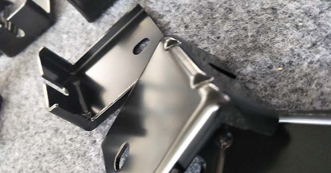 我公司为合作客户生产销售的低温散热器支架