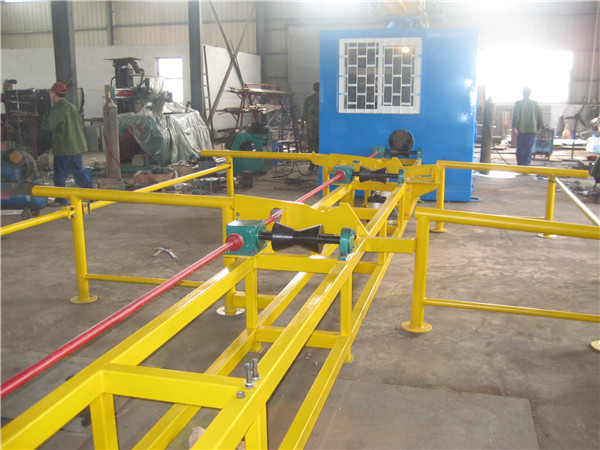 钻杆耐磨带堆焊设备带送料线及中频加热系统