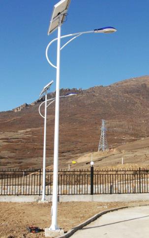 新疆太阳能路灯施工安全措施？