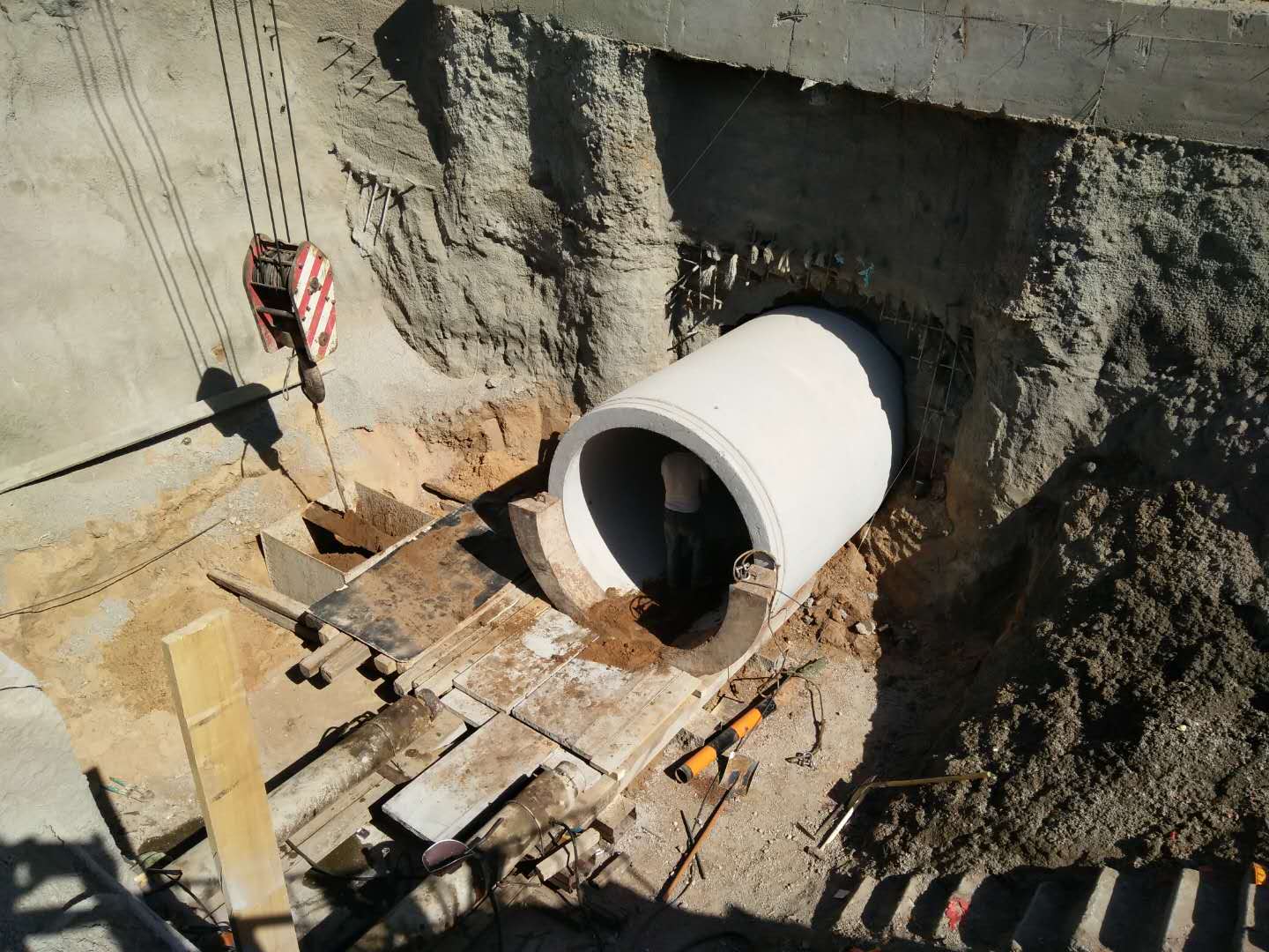 在地下管廊的修建工作？