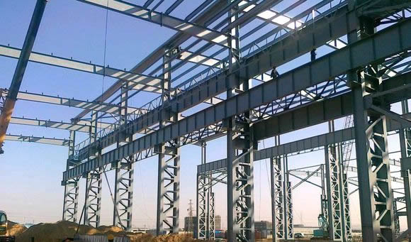 钢结构工程施工过程中高空作业有什么特点？