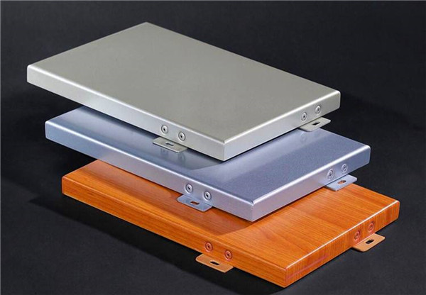 为什么使用氟碳铝单板有优势？它有什么特点呢？