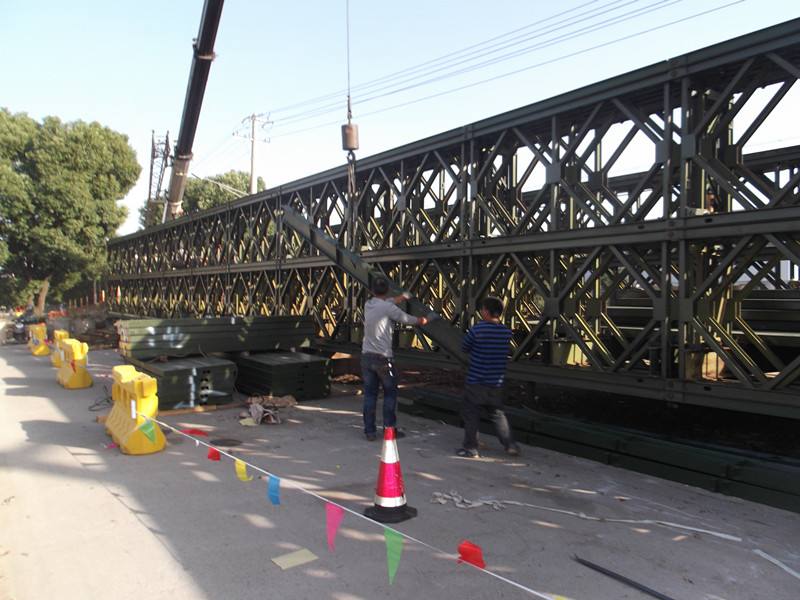 你们知道四川钢便桥修建要用贝雷片吗？