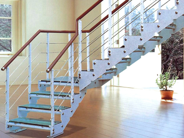 怎樣給鋼結構建筑生產制造的室內樓梯等建筑開展減少噪音