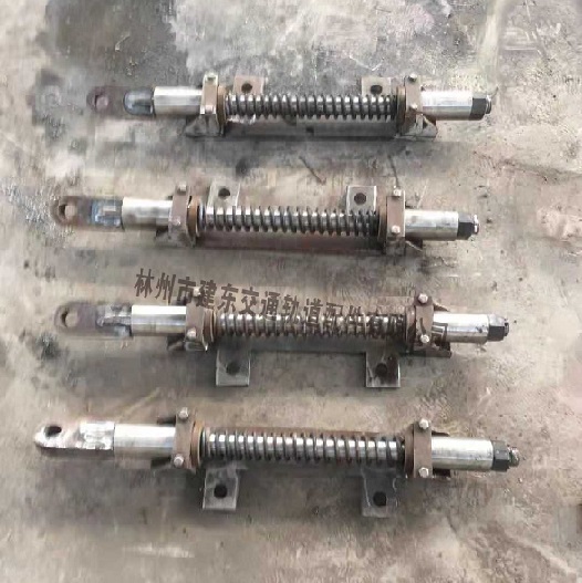 防撞器
