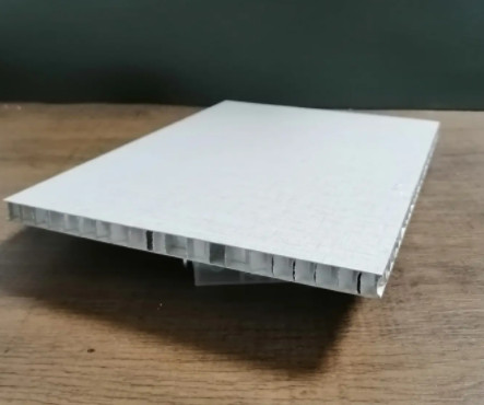 蜂窩鋁板和普通墻板有何不一樣?